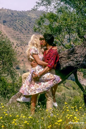 Big hair blonde frees pointy big tits to bang in the woods in vintage porn set - 2
