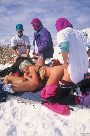Mountain climbing sluts Vanessa & Cecilya suck cock in snowy vintage groupsex - 3